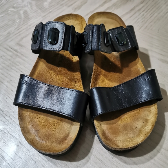 Naot Ashley Sandals - Picture 3 of 16